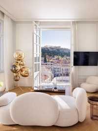 Athens Awaits: Stay Splendid at The Dolli 🏛️✨