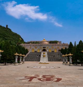 南山大佛，香客络绎不绝的信仰之地！