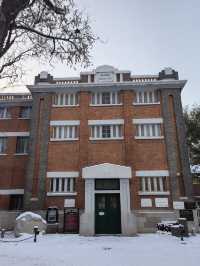 白雪映古建，岁晏尘事歇——雪舞天津老建筑