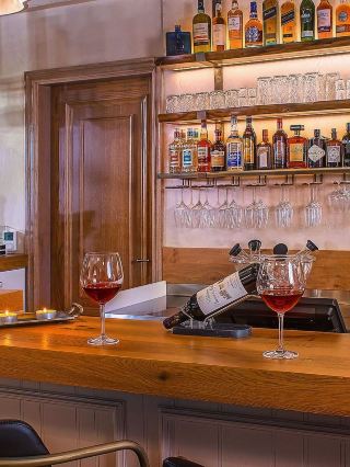 🌟✨ Unwind in Vitsa: Top Boutique Hotel Picks! ✨🌟