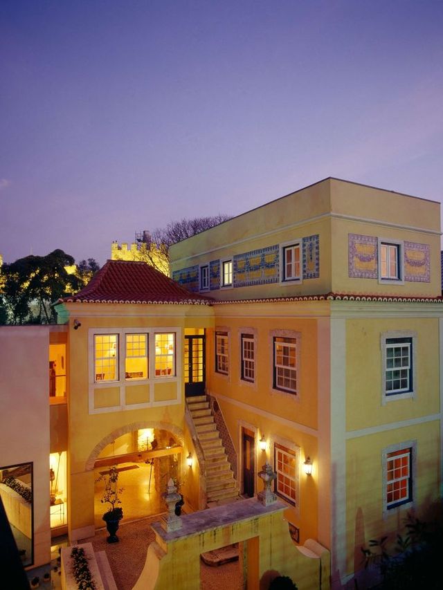 🏰✨ Lisbon's Hidden Gem: Solar do Castelo Unveiled! ✨🏰