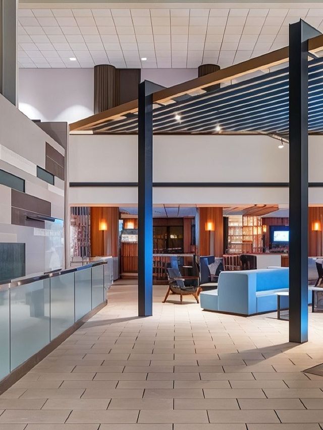 🌟 Indy's Finest: Hyatt Regency's Luxe Comforts 🛎️