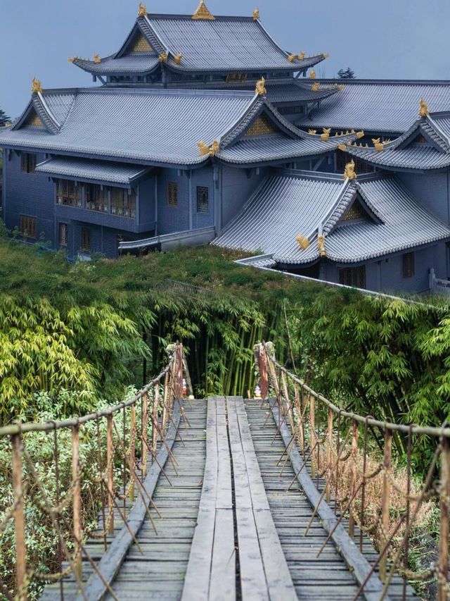 峨眉山——雲海佛光下的靈秀之旅