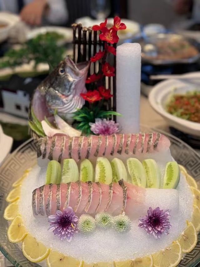 在森林中央靜享時光。
通城錫山華美達酒店邂逅世外桃源般的度假勝地。