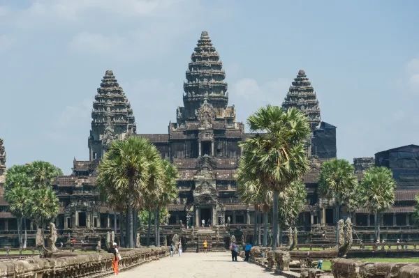 Angkor Wat and Phnom Penh: Unforgettable Khmer Memories