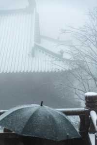 25年第一場春雪，下到了徑山寺
