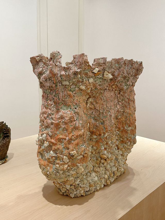 時間的褶皺裡 藏著大地的呼吸｜上海看展