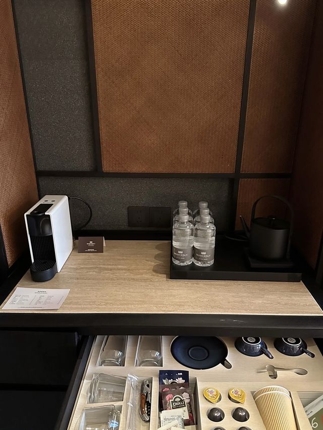 有一種小隱於市，鬧中取靜的感覺