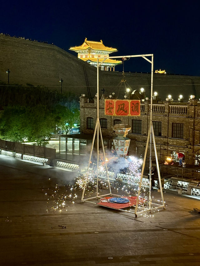 五一走跳忻州古城｜非遺表演·打鐵花