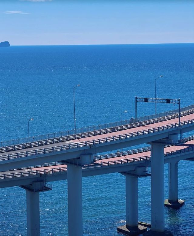 來到大連跨海大橋感受海風～