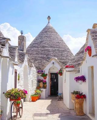 A Fairytale Town, a Dreamy Paradise