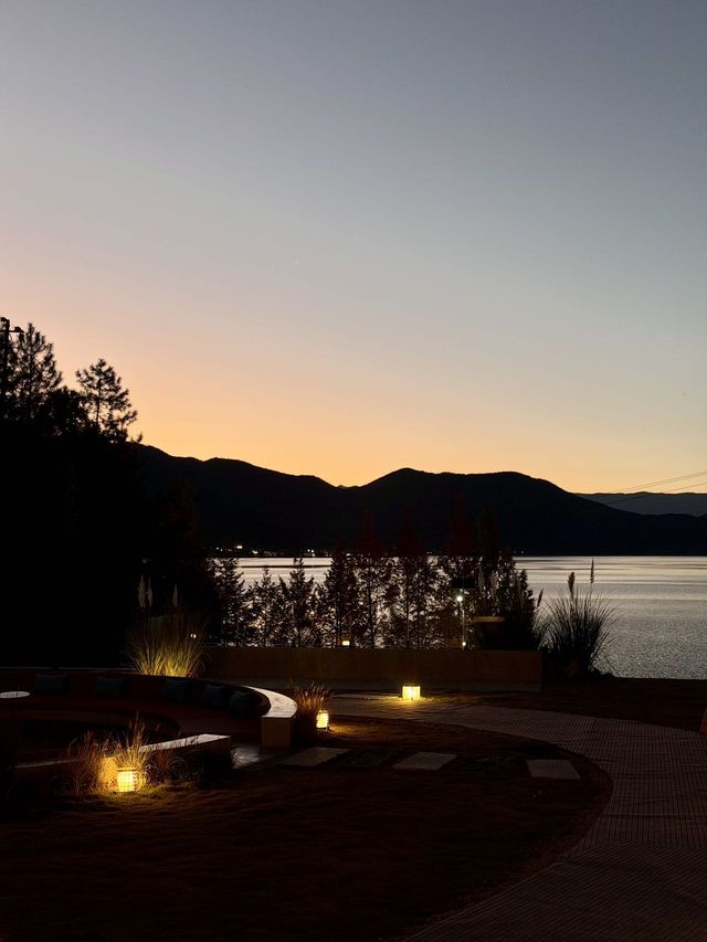 所以人生就是應該浪費在瀘沽湖…