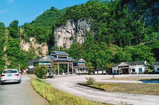 คู่มือท่องเที่ยว เขตปกครองตนเองหวู่เฟิง ถูเจีย