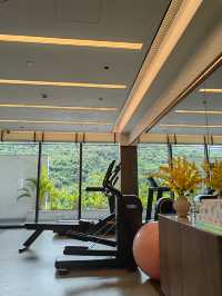 抱走這份版納江景酒店無邊泳池太絕了