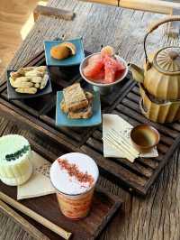 麗江咖啡店。。被問爆了