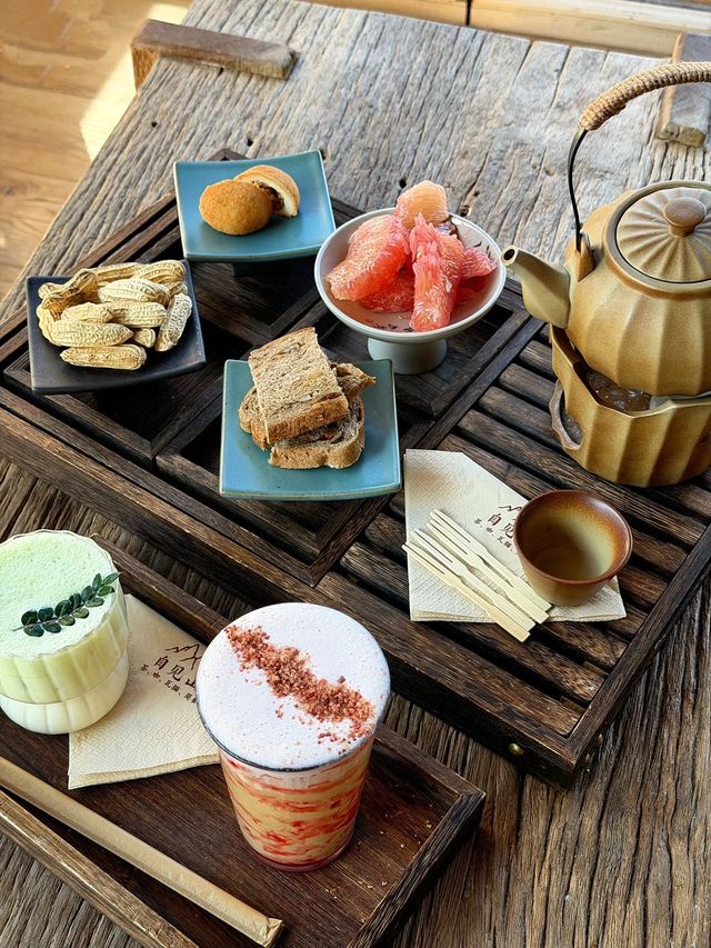 麗江咖啡店。。被問爆了 麗江咖啡店。。被問爆了