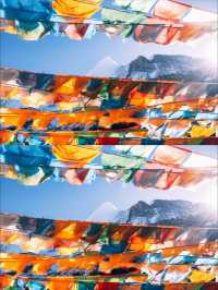 當雪山碰上經幡,靈魂碰上祝福