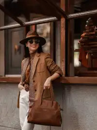 老錢風穿搭魔都秋日法式梧桐區citywalk