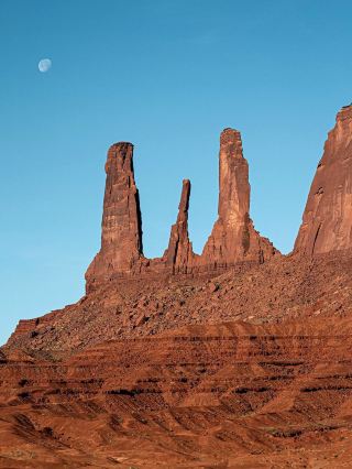 Explore 8 Major Attractions in the Western US for Two! A Must-Do Small Group Tour for Spring Break