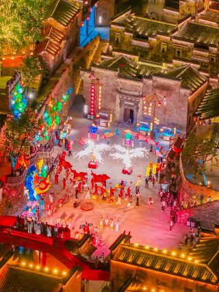 This hidden gem of an intangible cultural heritage village in Jiangxi is breathtakingly beautiful in autumn.
