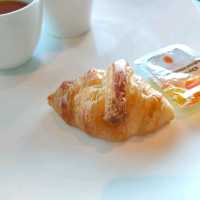 【大阪 弁天町】51階からThe best breakfastをいただく幸せ✨