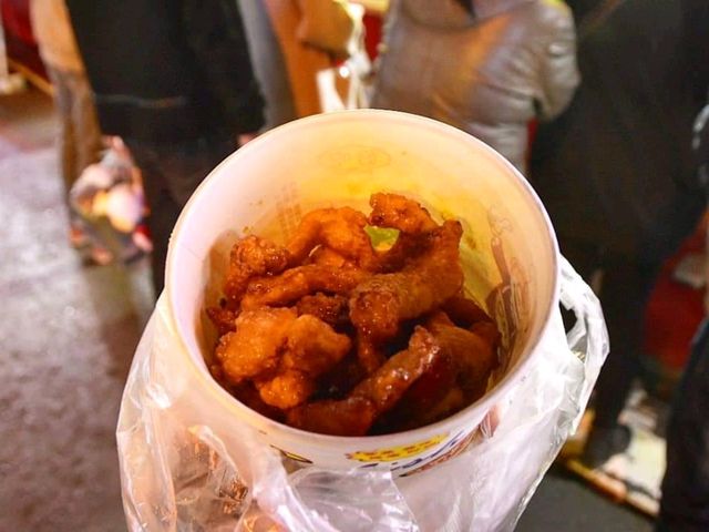 한국인 입맛에 딱맞는 맛난 먹거리가 널려있다. 하얼빈 사대야시장 师大夜市