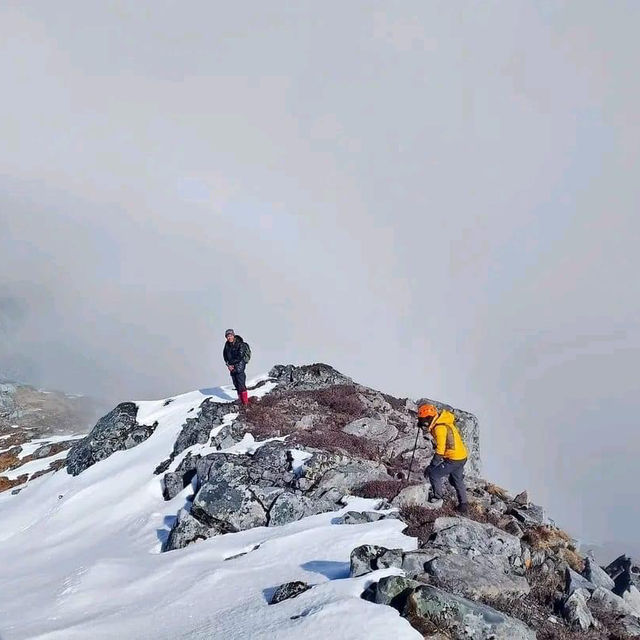 Mountain climbing in Putao 🧊 🏔️ ❄️ 