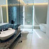 Amazing Suite king room at Capri Hotel JB