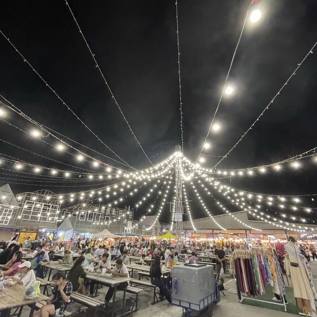 Owl night market @ Bangkok