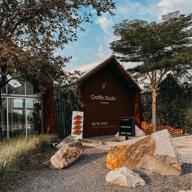 Croffle Studio by MOO YOO คาเฟ่ดีไซน์เท่ 