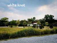 white knot khao yai
