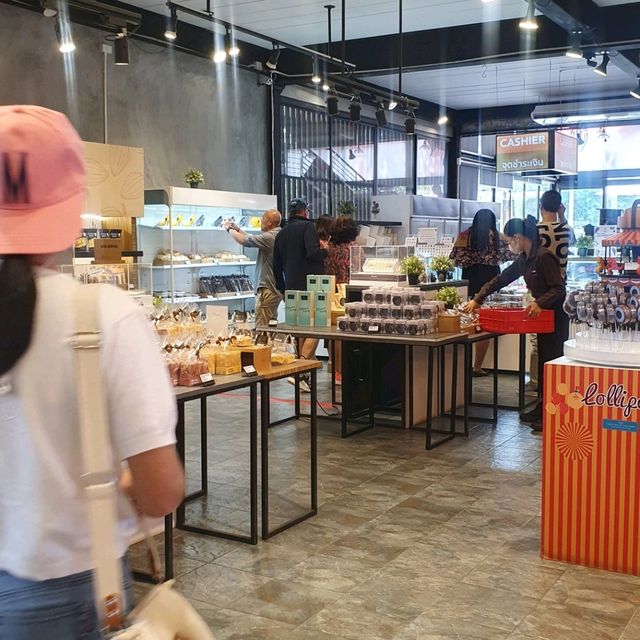 The Chocolate Factory ร้านชอคโกแลตแสนอร่อย