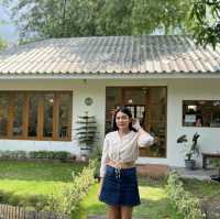 คาเฟ่สไตล์มินิมอลที่ "บ้านมีสวน" คาเฟ่