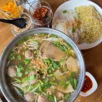 ขาวัวหม้อไฟ เมนูพิเศษของร้านข้าวขาวัว บ้านโบราณ