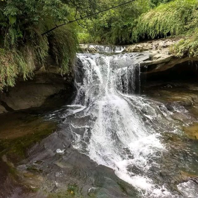 น้ำตกซือเฟิ่น (Shifen Waterfall)
