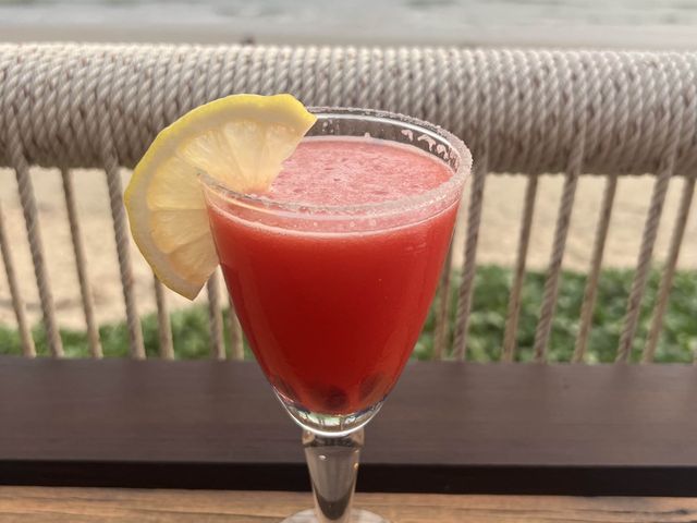 패들보드에 불쇼 등 다양한 이벤트가 즐거운 크라비 아오낭비치 오션뷰 핫플, Reeve Beach Club
