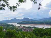 พระธาตุพูสี หลวงพระบาง ชมวิวสวย 360 องศา