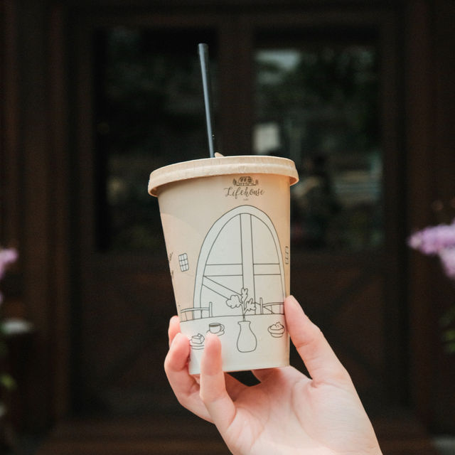 Lifehouse Cafe & Kitchen คาเฟ่กลางสวนฟิลโฮมมี่