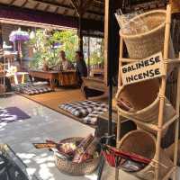 ๋ฐ๋ฆฌ ํ์ง์ธ ๊ฐ์กฑ์ด ์ด์ํ๋ ๋ง์ง sun sun warung (์ฌ์ฌ์๋ฃฝ)
