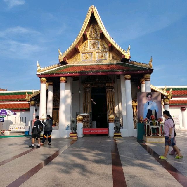 วัดพระศรีมหาธาตุวรมหาวิหาร พิษณุโลก