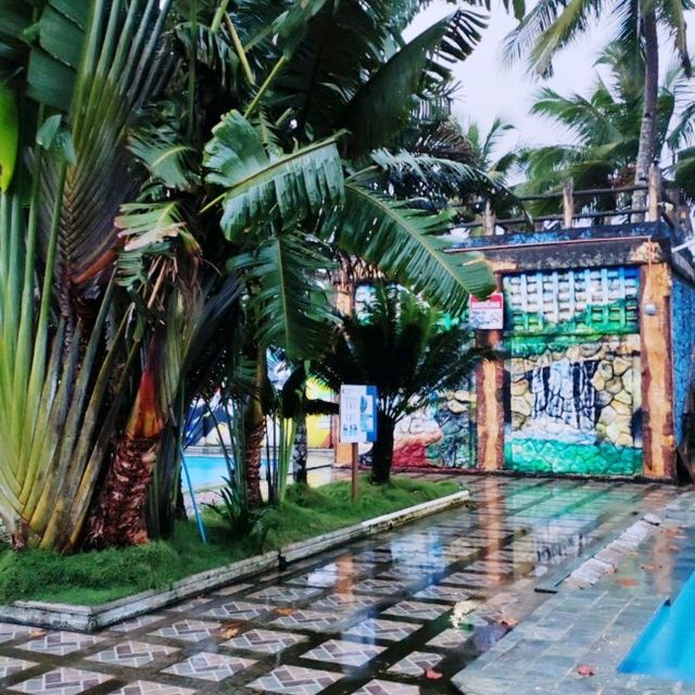 RELAXING SWIMMING POOL WITH VIEW