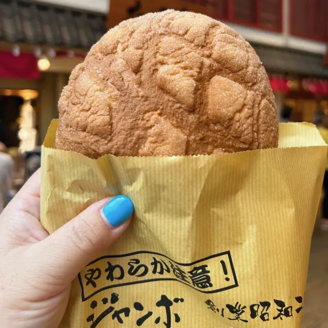 【東京】浅草食べ歩き「浅草花月堂」ジャンボメロンパン♡