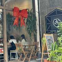 「美食餐廳，口味好極了！」