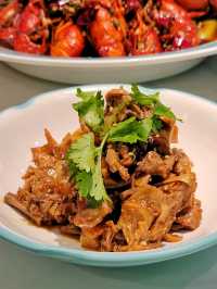 青衣都有酸菜魚食仲有勁抵片皮鴨餐