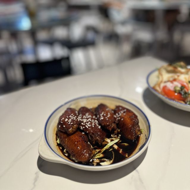 🌟 招牌生煎肉餅飯 • 品嚐港式風味 🌟 