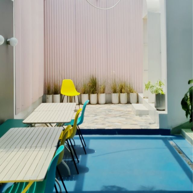 Ruma Puteh cafe