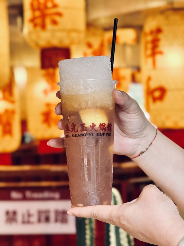 朱光玉火鍋館：深圳新晉排隊王，口碑爆棚！