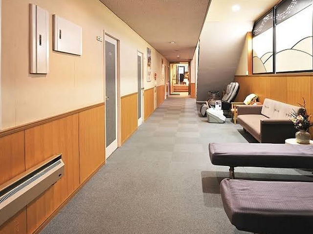 แช่ออนเซ็นกลางหิมะที่ Oohira Hotel, Yamakata