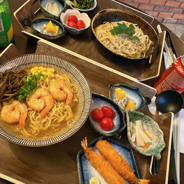 店家標榜無味精|簡單海鮮熬製仲要好濃郁湯底