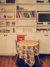 Little White Cafe